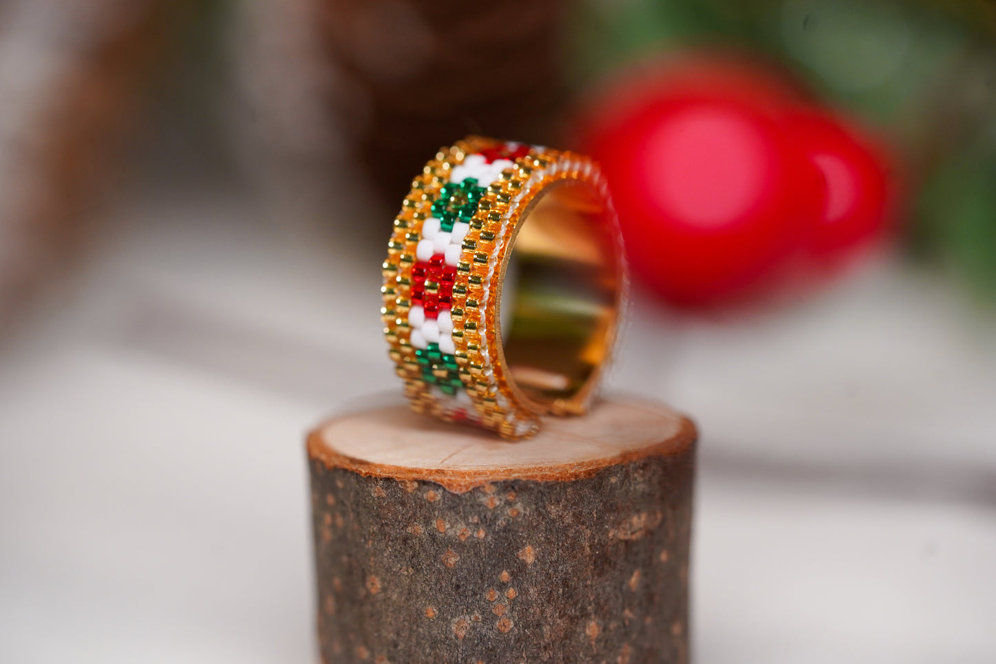 ❤️🎄NEW🎄❤️ Sound of Flowers Christmas Beaded Ring ✨