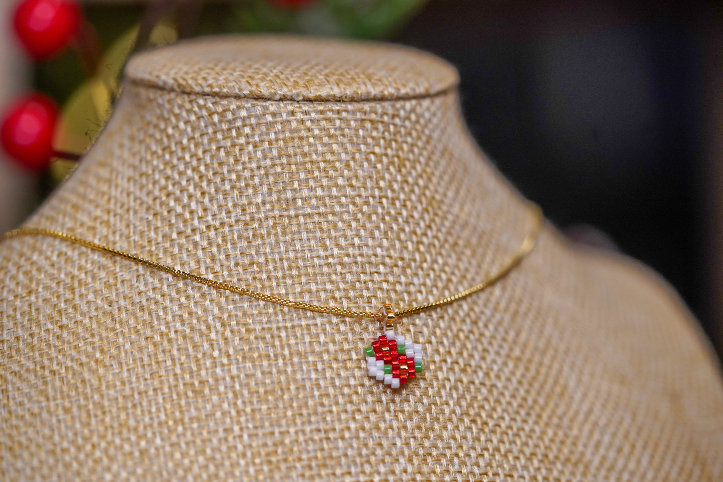 ❤️🎄NEW🎄❤️ Sound of Flowers Christmas Beaded Necklace ✨