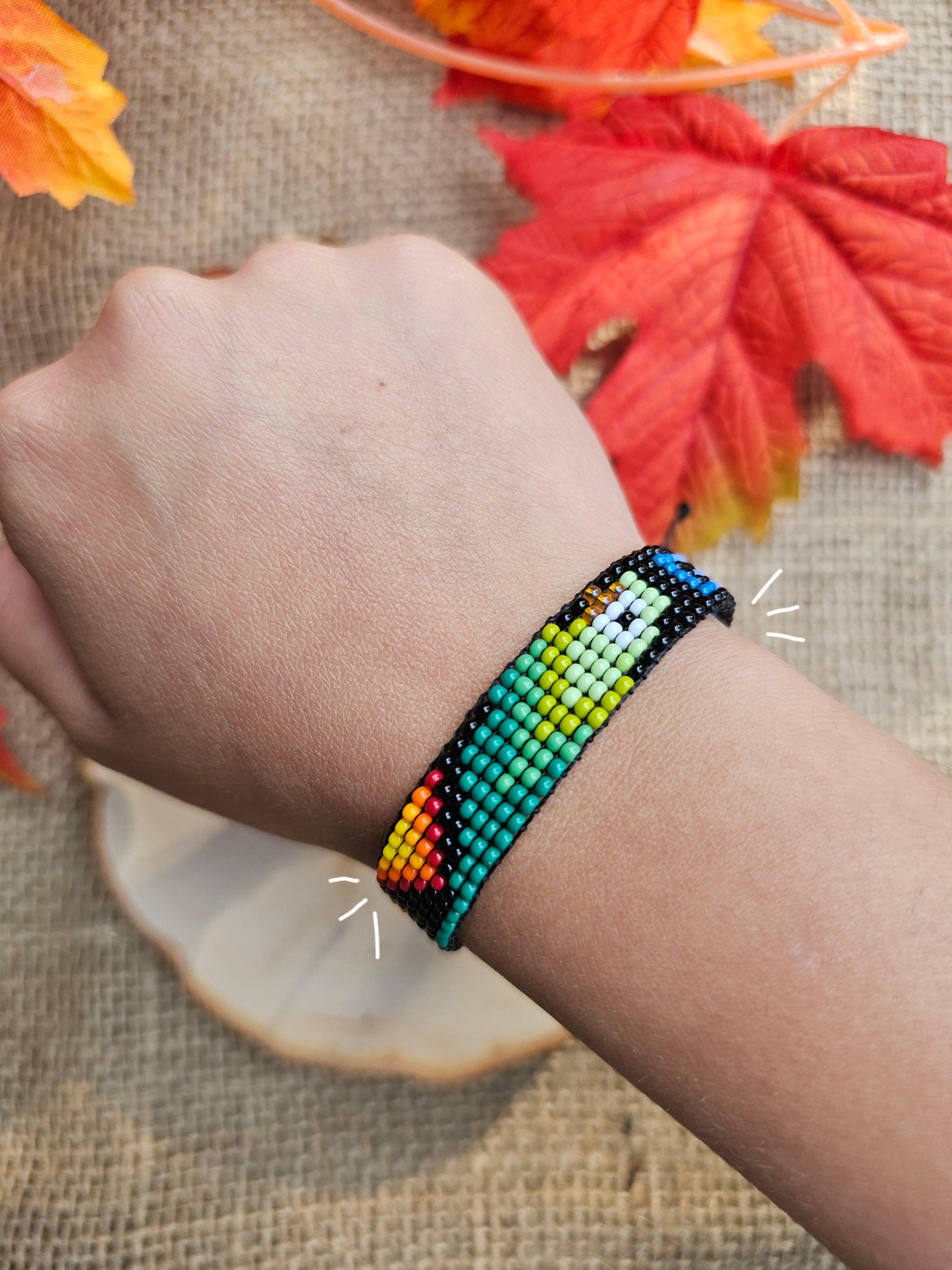 🍁✨🦜Multicolor Macaw Bracelet 🦜✨ - Awaska