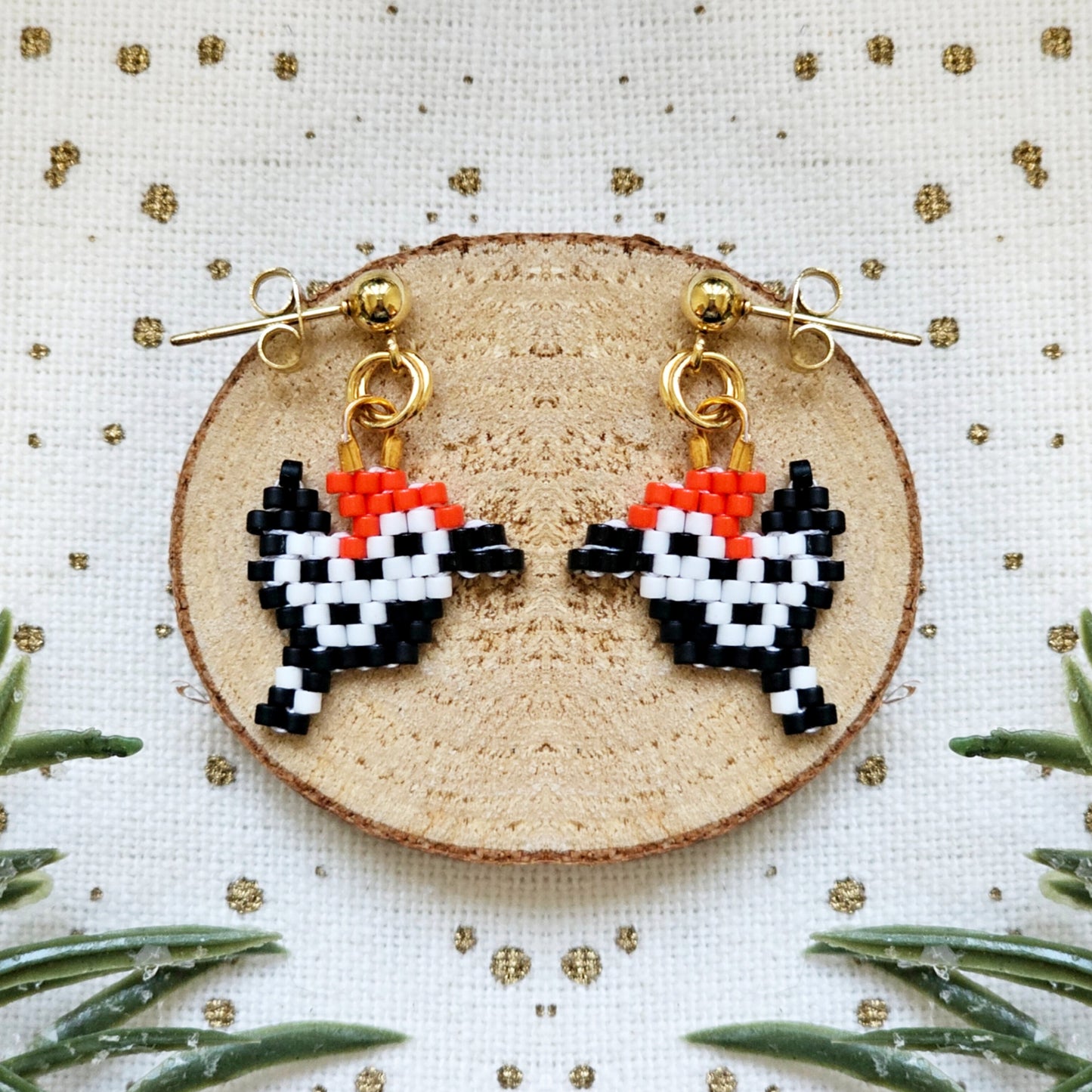 🌟NEW🌟 Mini Woodpeckers beaded earrings