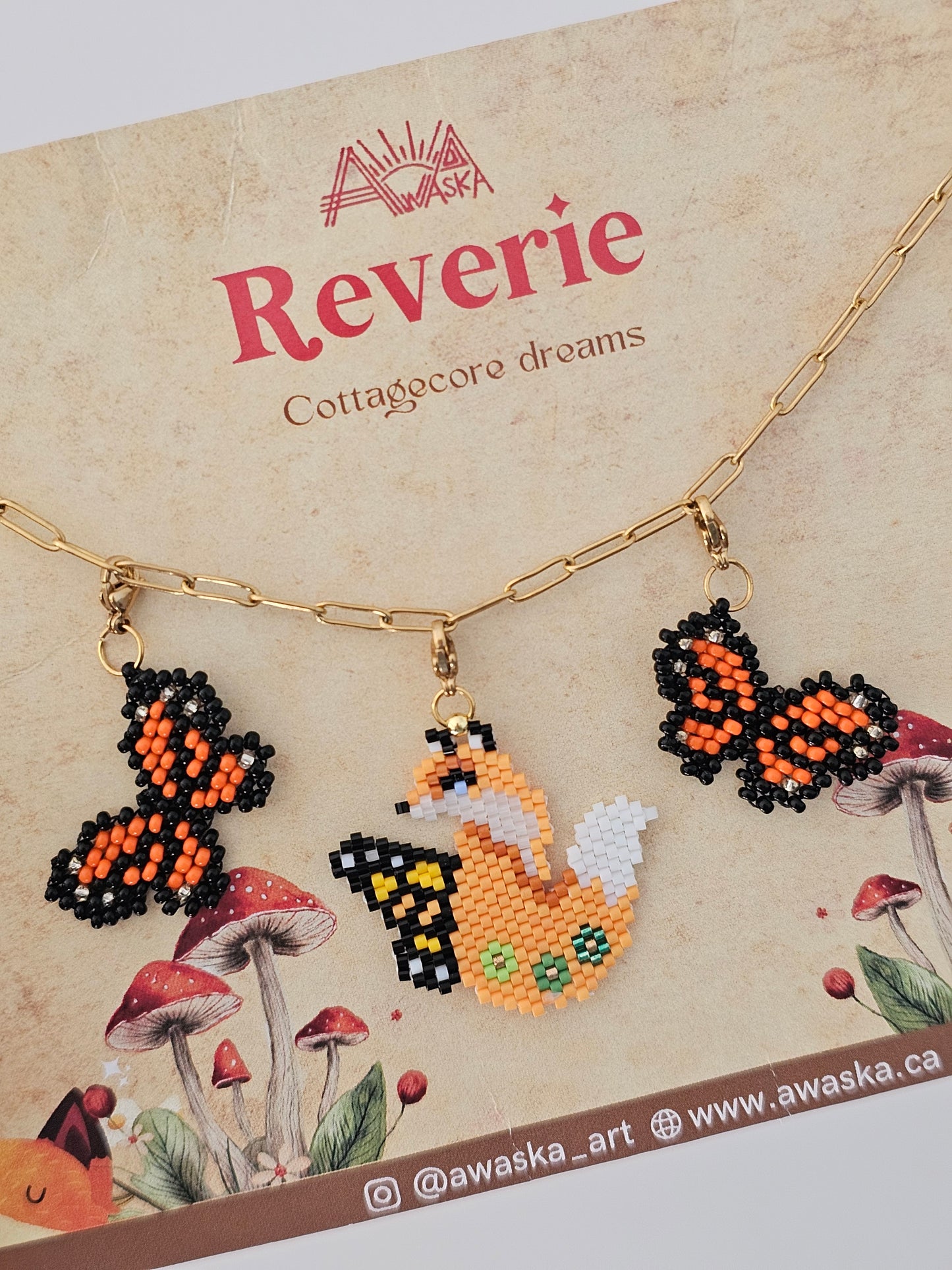 🦊🍁NEW🍂Reverie✨Beaded Butterfly Fox charm necklace 🍂