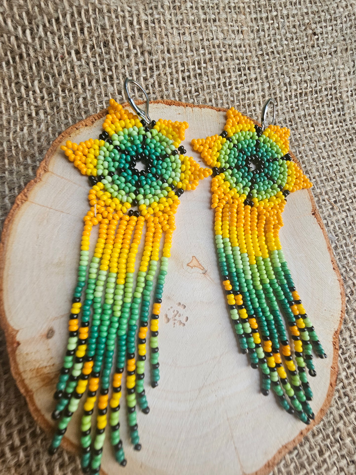 π AWASKA CLASSICS π Beaded flowers earrings