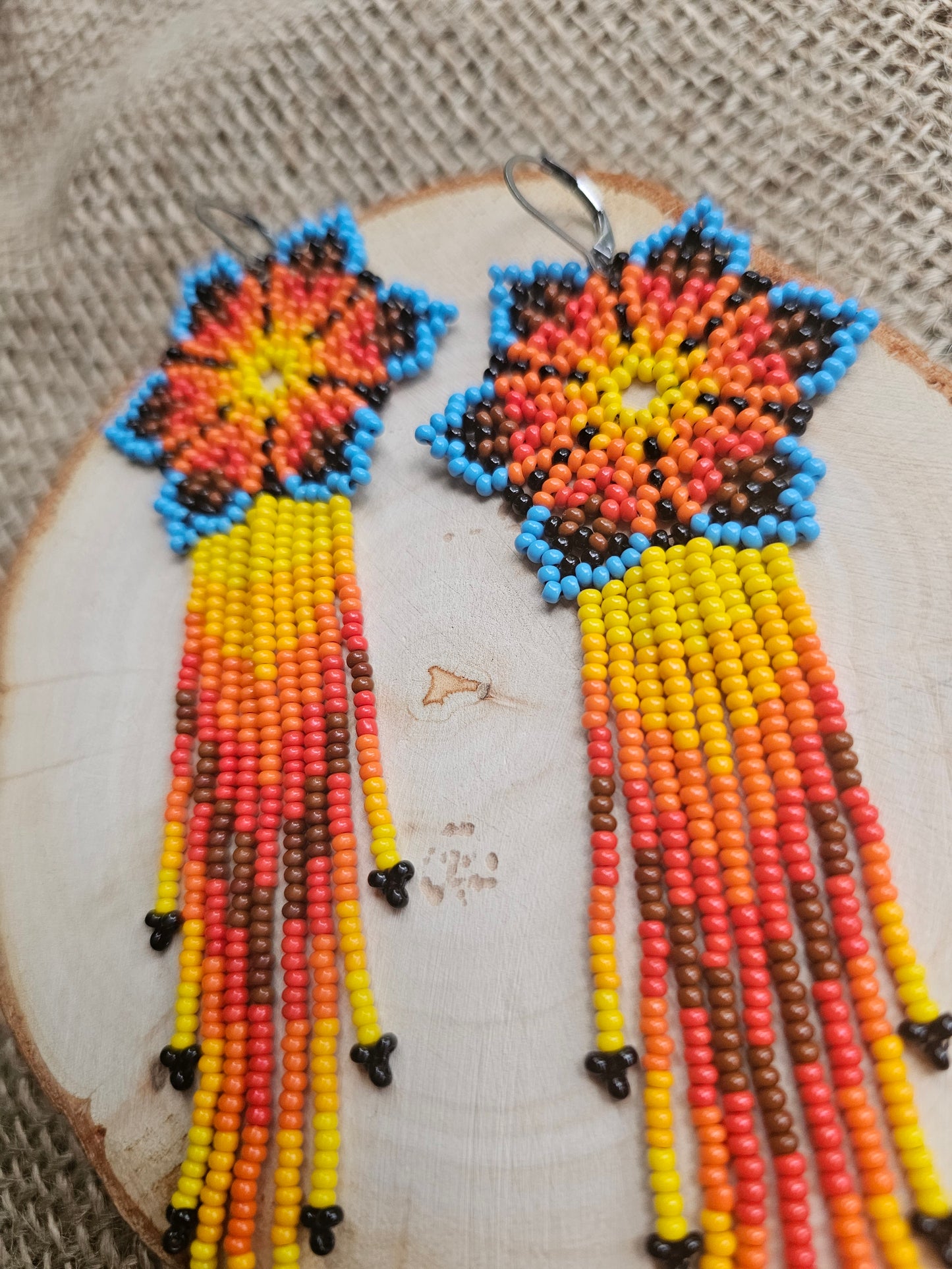 π AWASKA CLASSICS π Beaded flowers earrings