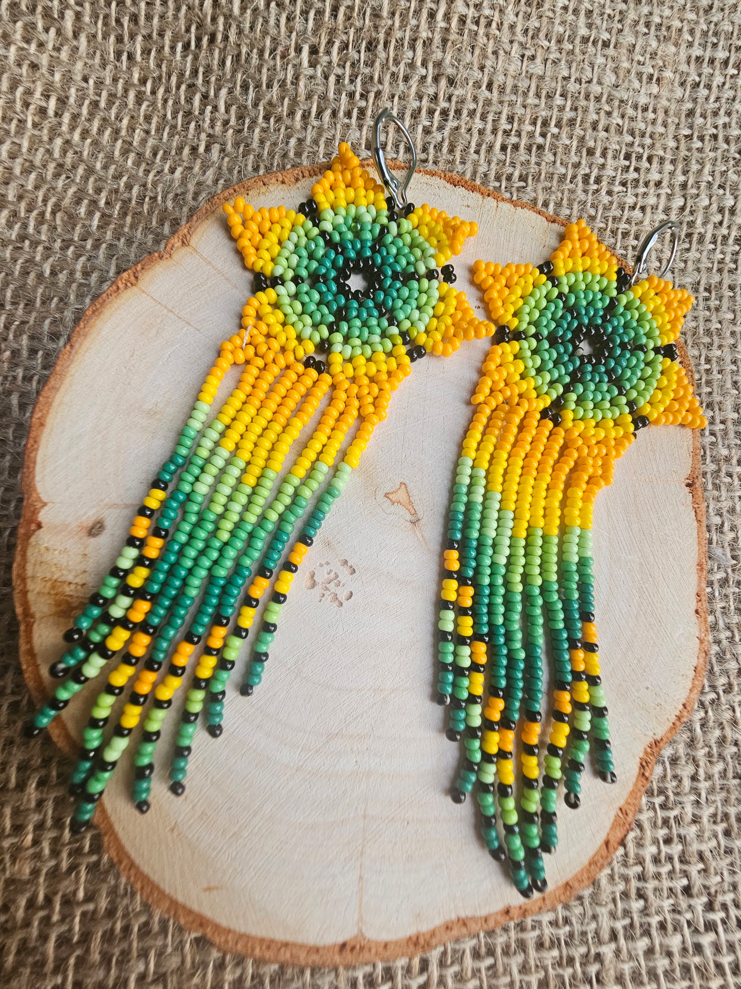 π AWASKA CLASSICS π Beaded flowers earrings