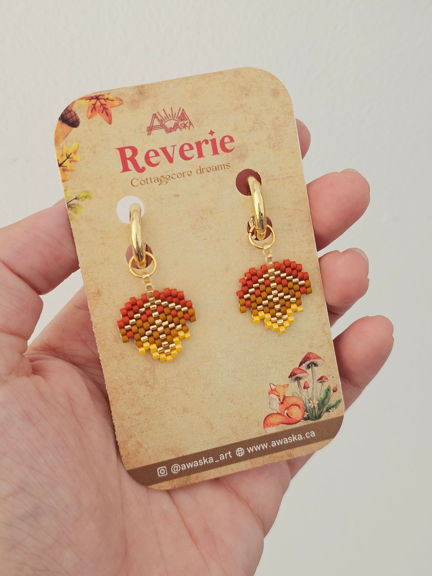 🦊🍁NEW🍂Reverie✨ Leaf Beaded Earrings