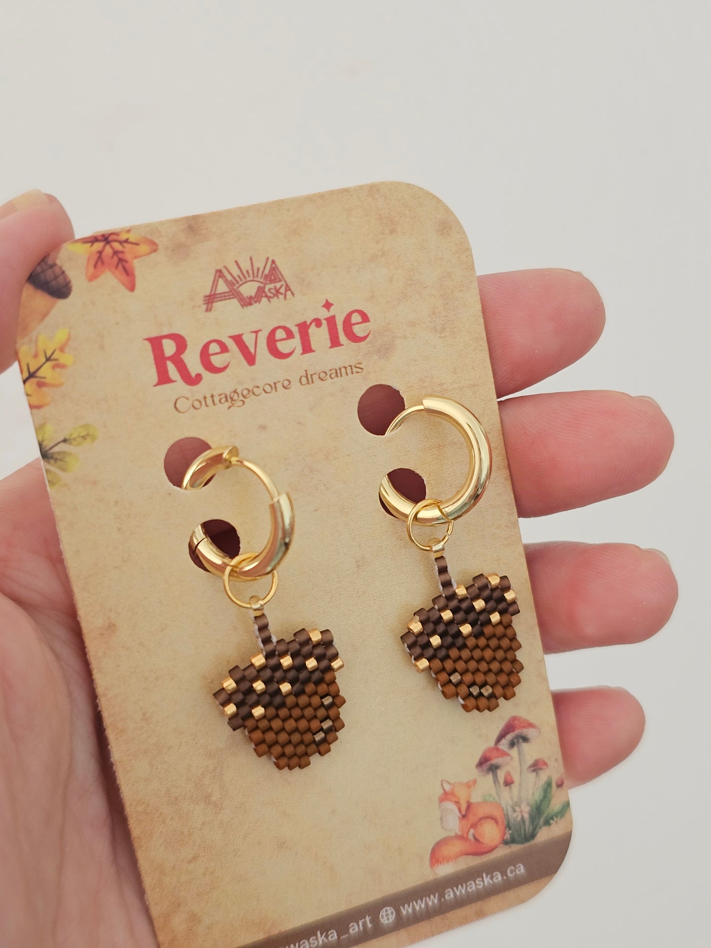 🦊🍂NEW✨ Reverie 🍁 Walnut beaded earrings