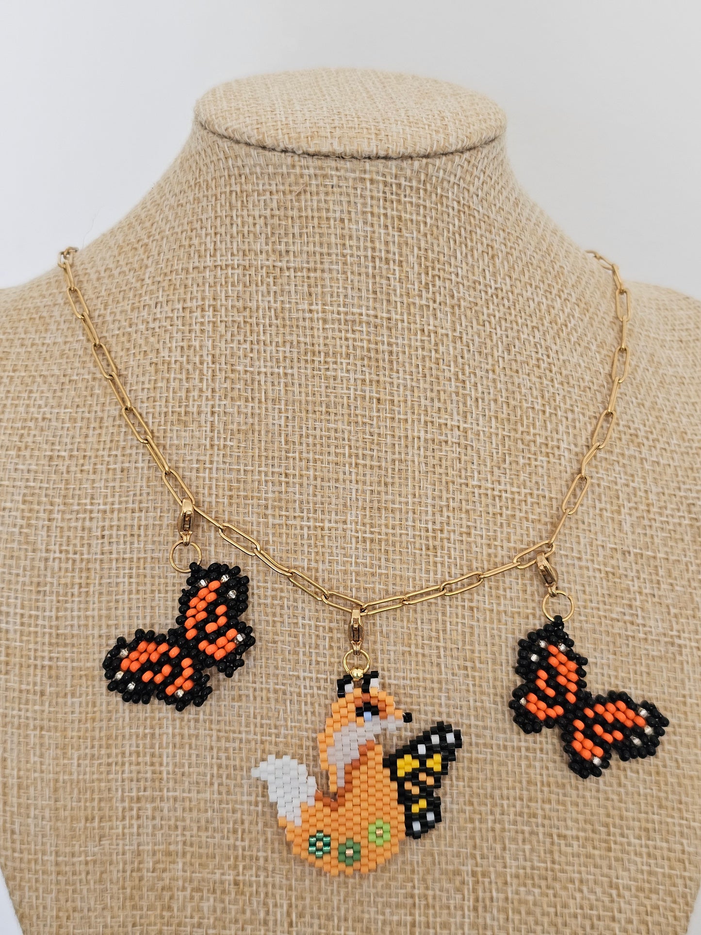 🦊🍁NEW🍂Reverie✨Beaded Butterfly Fox charm necklace 🍂