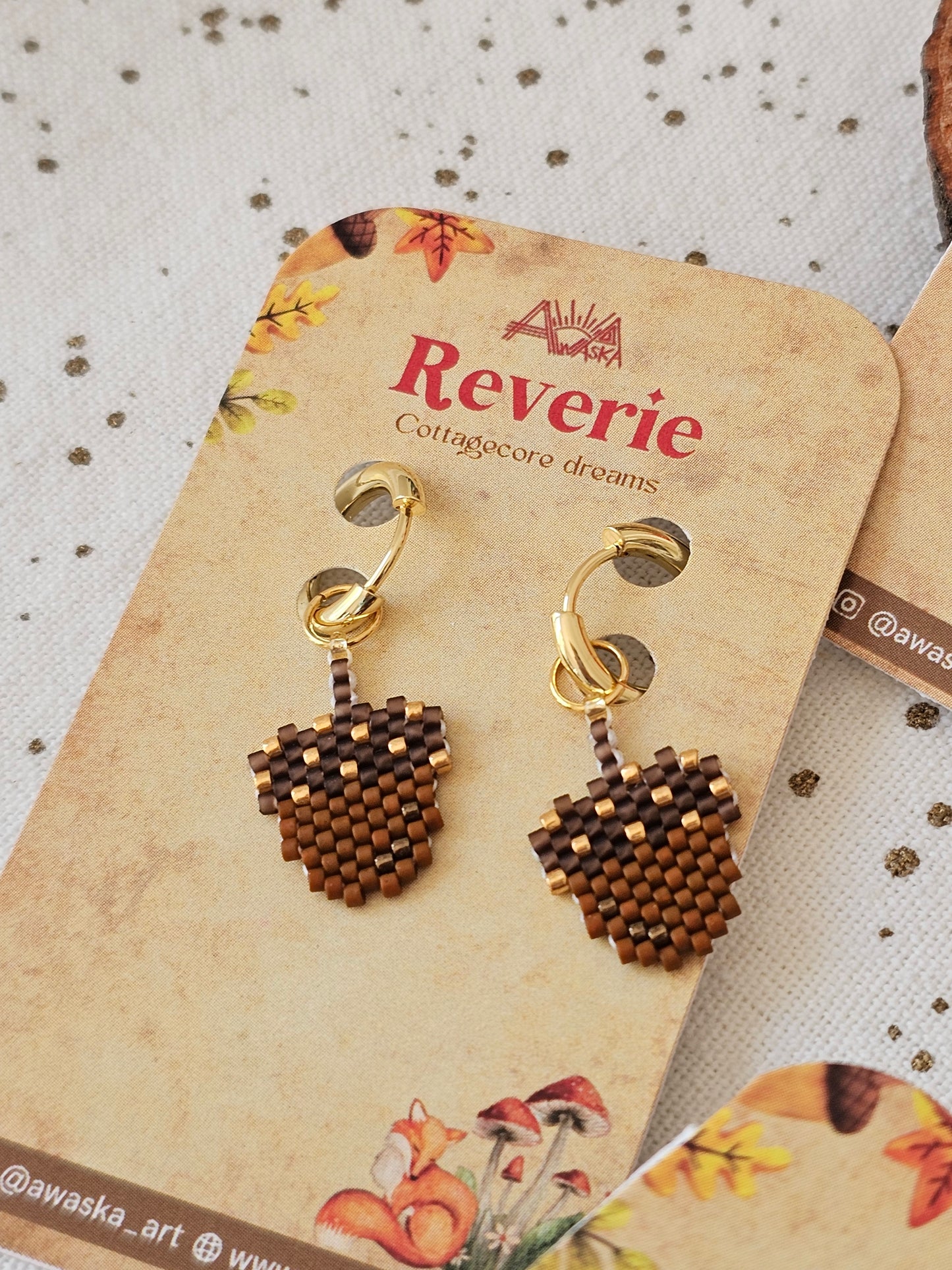 🦊🍂NEW✨ Reverie 🍁 Walnut beaded earrings
