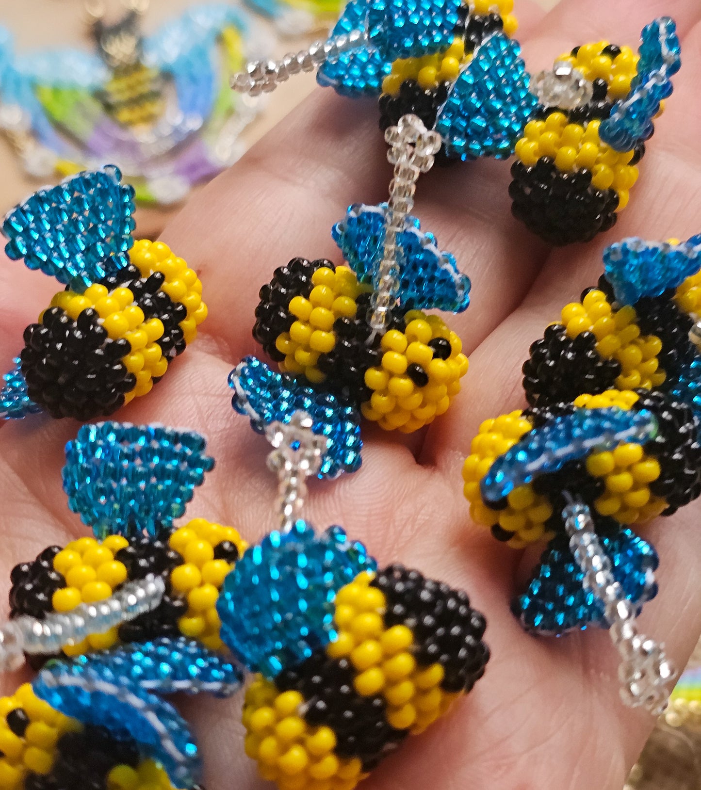 💛✨ NEW✨🐝 HIVES OF THE EARTH ✨  Little Bee 3D beaded charm