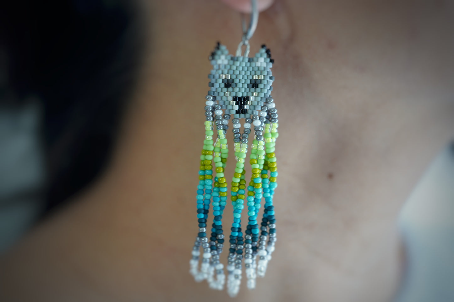 ✨NEW ✨Wild Spirit Collection 🐺 Gray Woolf Beading Earrings