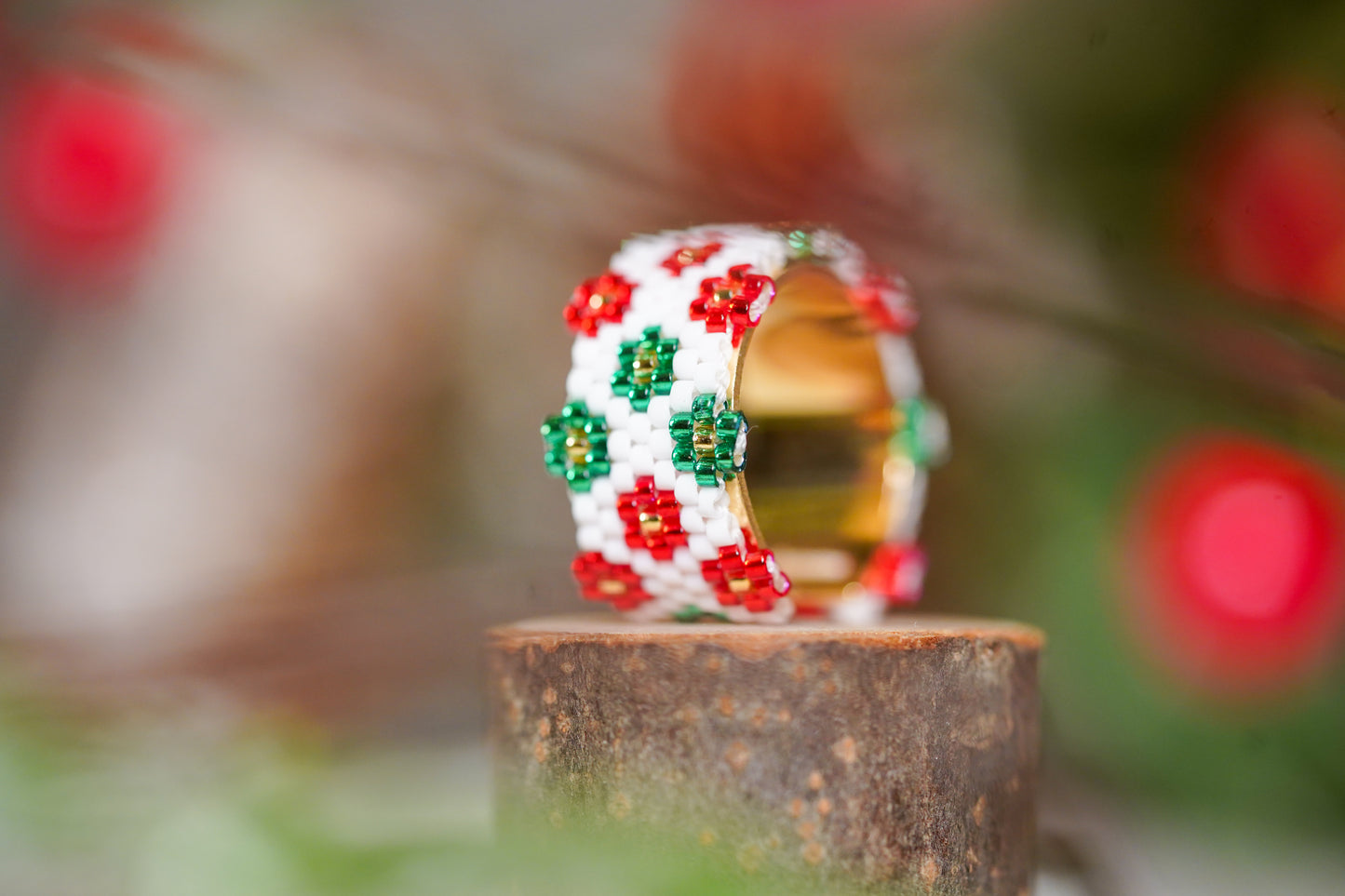❤️🎄NEW🎄❤️ Sound of Flowers Christmas Beaded Ring  ✨