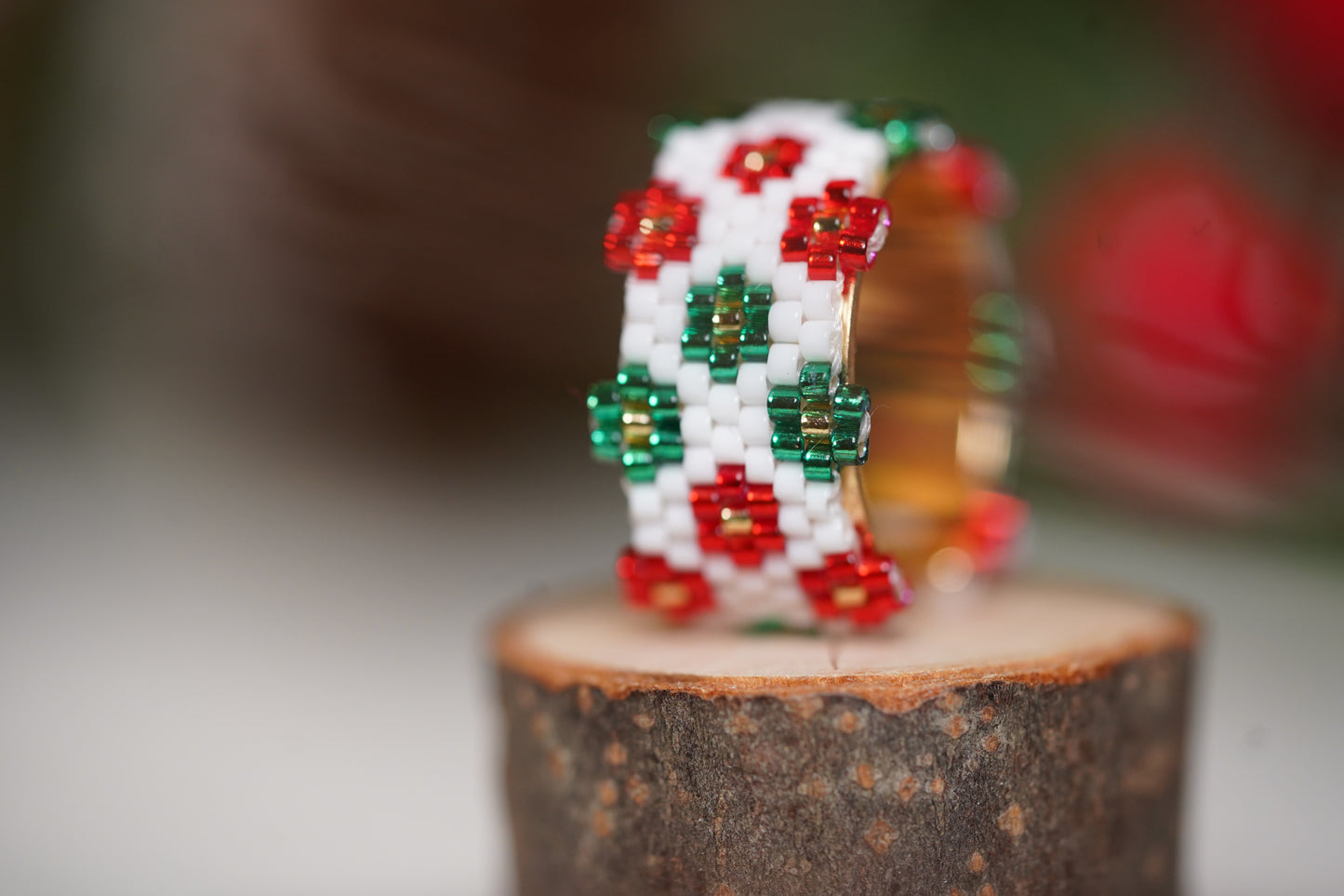 ❤️🎄NEW🎄❤️ Sound of Flowers Christmas Beaded Ring  ✨