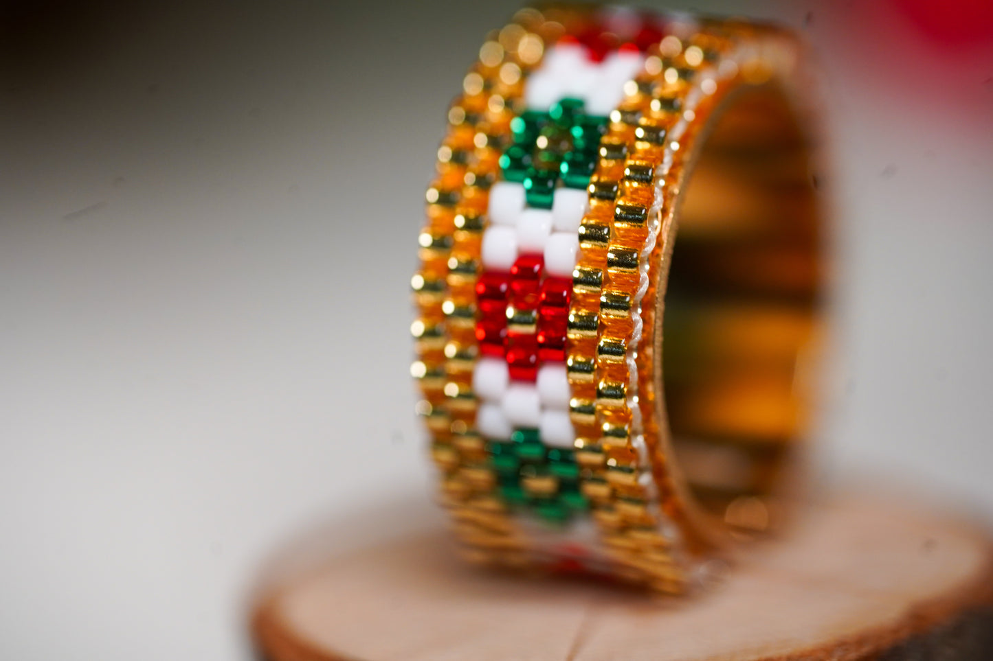 ❤️🎄NEW🎄❤️ Sound of Flowers Christmas Beaded Ring  ✨