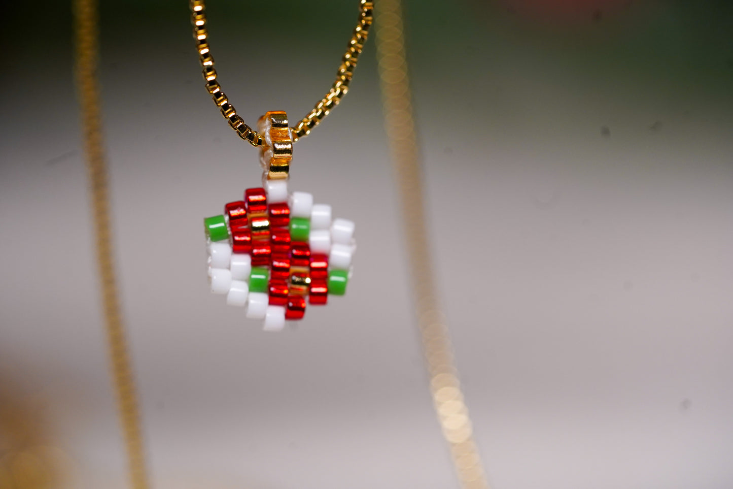 ❤️🎄NEW🎄❤️ Sound of Flowers Christmas Beaded Necklace ✨