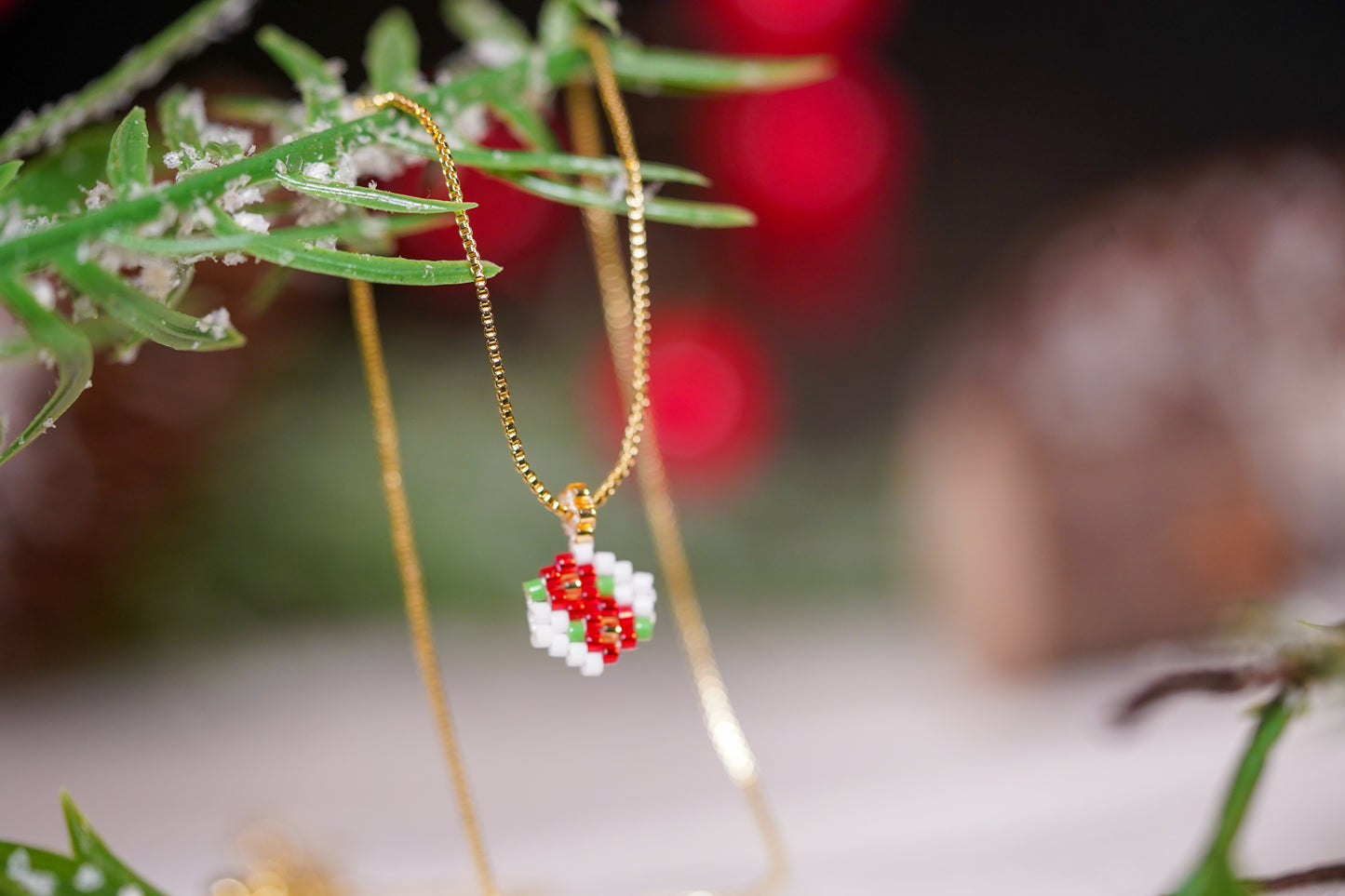 ❤️🎄NEW🎄❤️ Sound of Flowers Christmas Beaded Necklace ✨