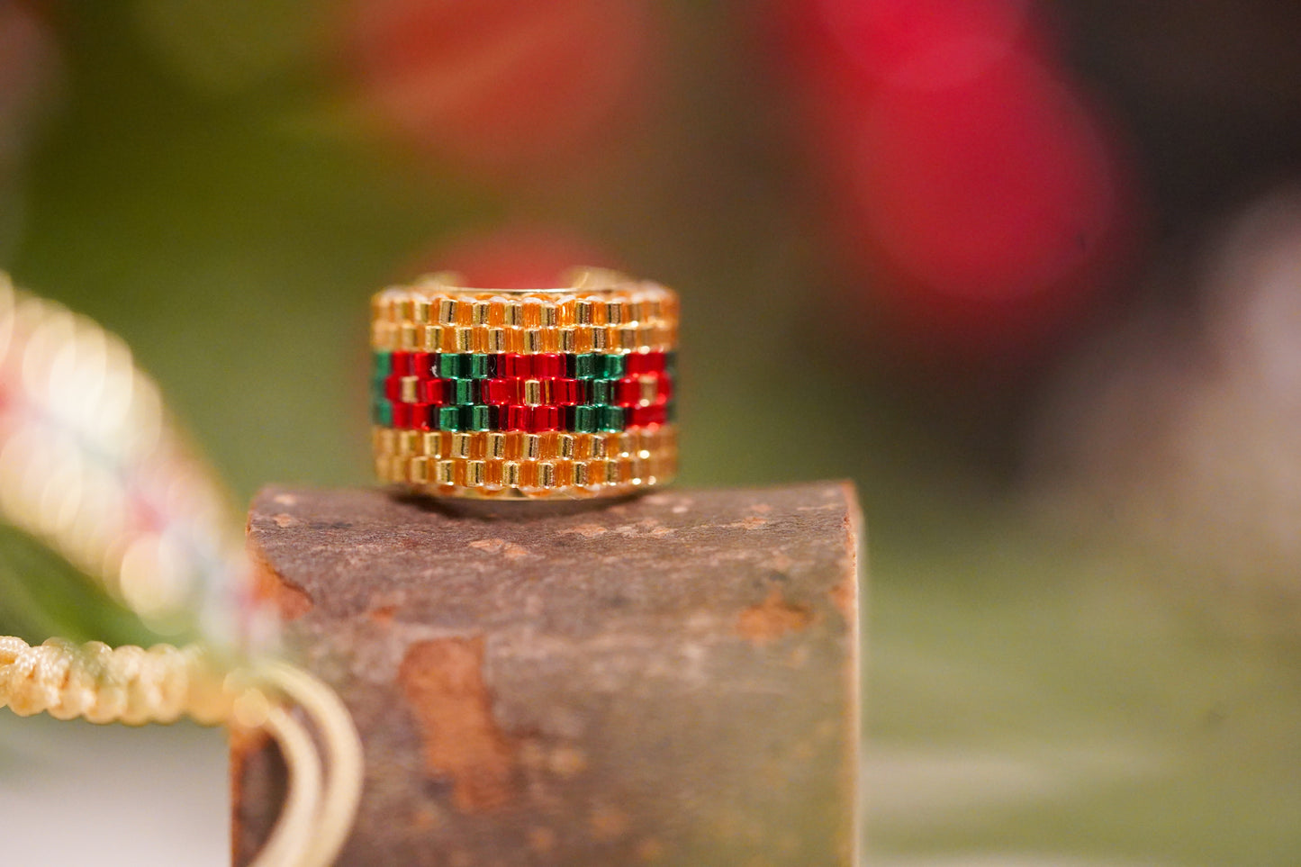 ❤️🎄NEW🎄❤️ Sound of Flowers Christmas Beaded Ear Cuff  ✨