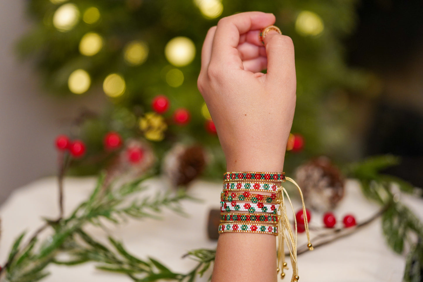 ❤️🎄NEW🎄❤️ Sound of Flowers Christmas Beaded Bracelet  ✨