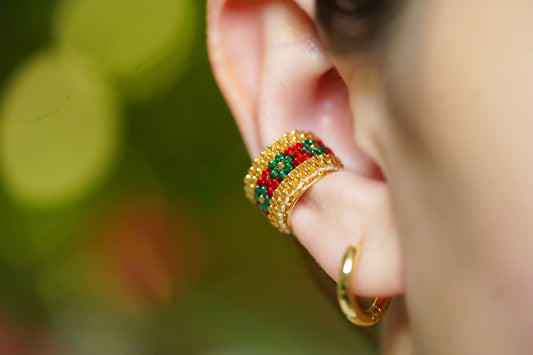 ❤️🎄NEW🎄❤️ Sound of Flowers Christmas Beaded Ear Cuff  ✨