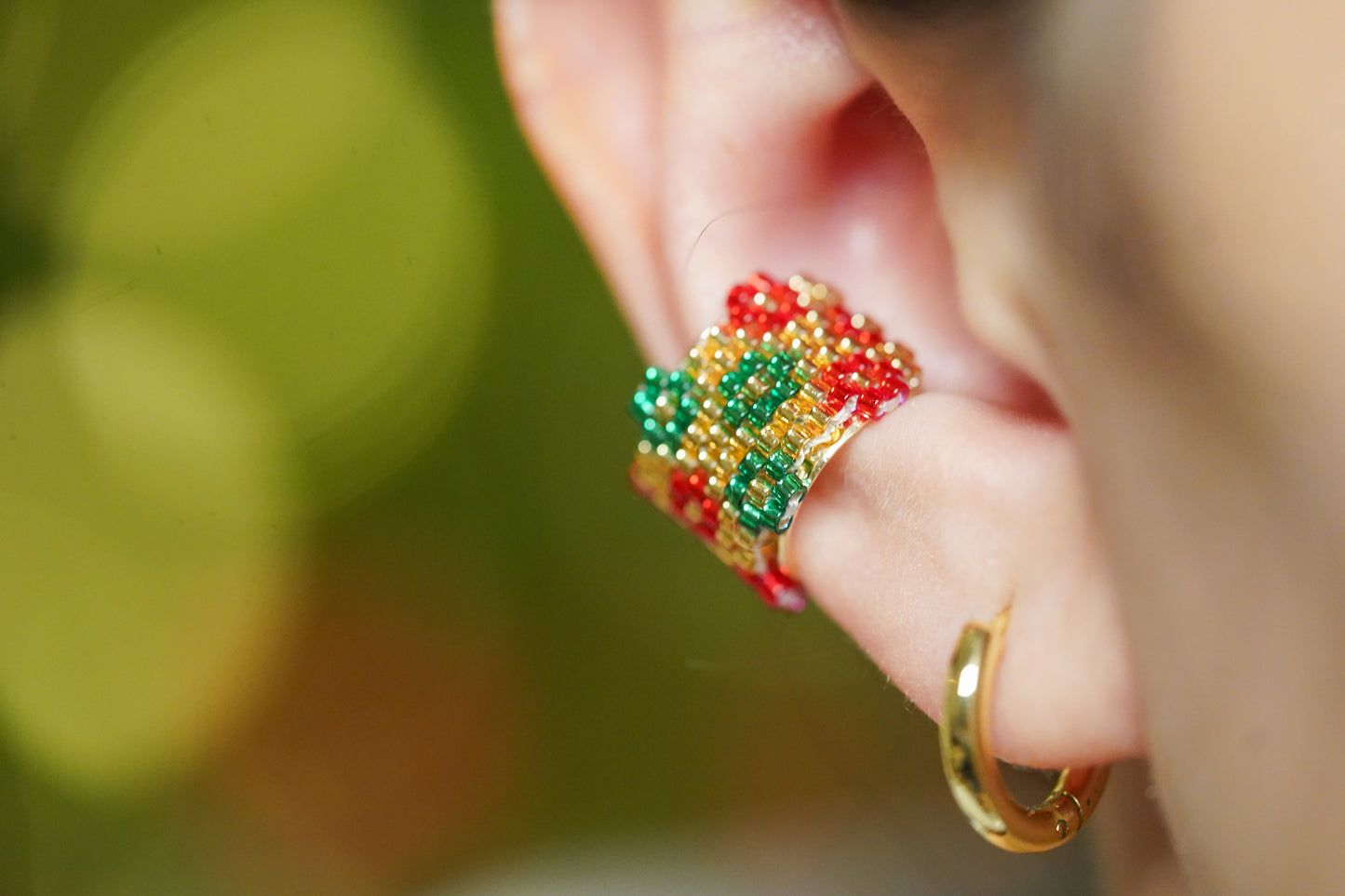 ❤️🎄NEW🎄❤️ Sound of Flowers Christmas Beaded Ear Cuff  ✨