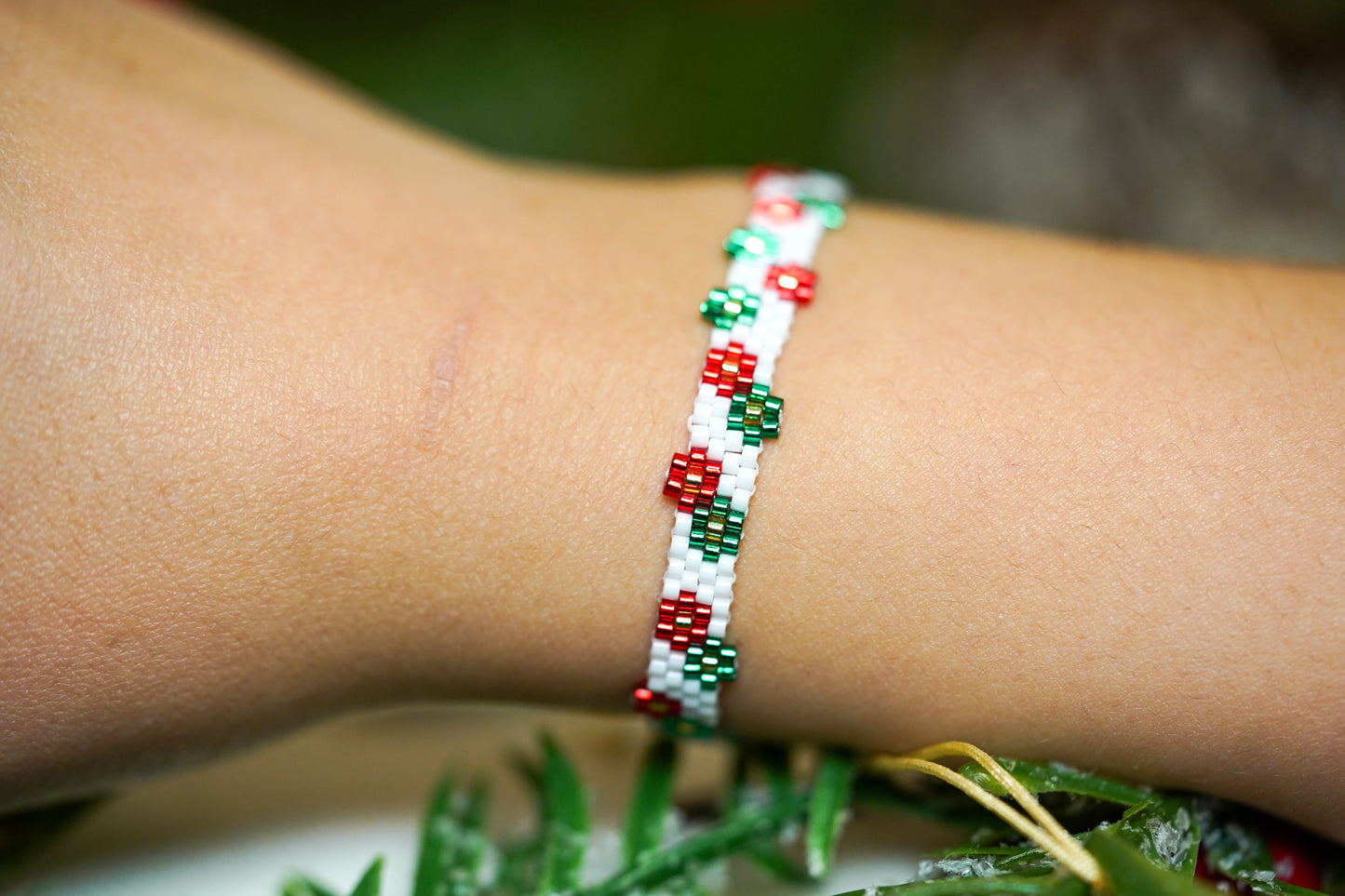 ❤️🎄NEW🎄❤️ Sound of Flowers Christmas Beaded Bracelet  ✨