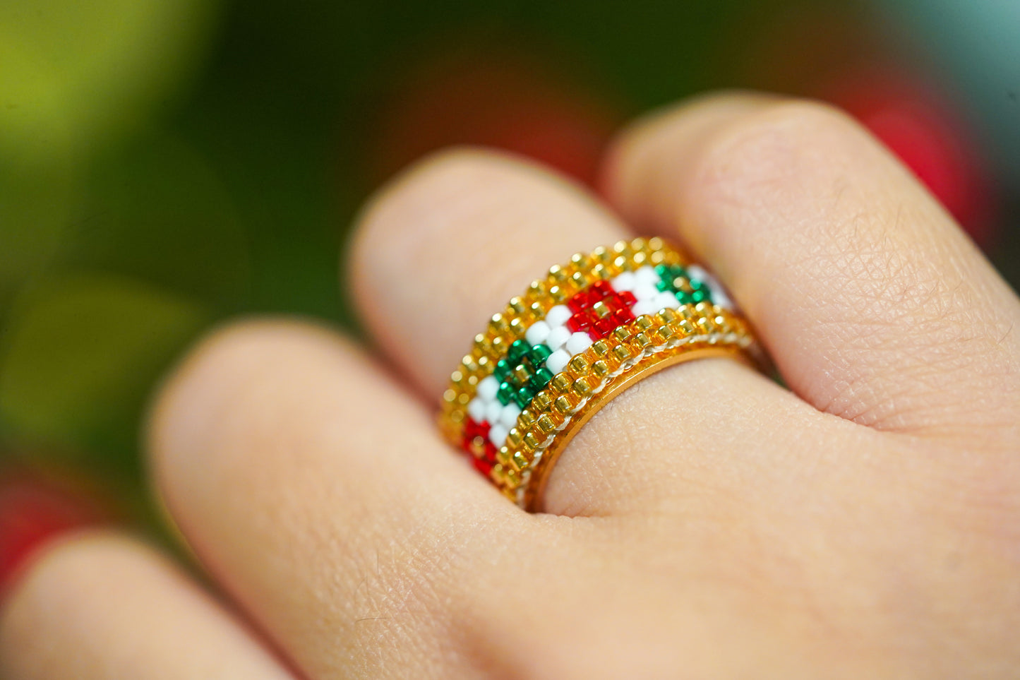 ❤️🎄NEW🎄❤️ Sound of Flowers Christmas Beaded Ring  ✨