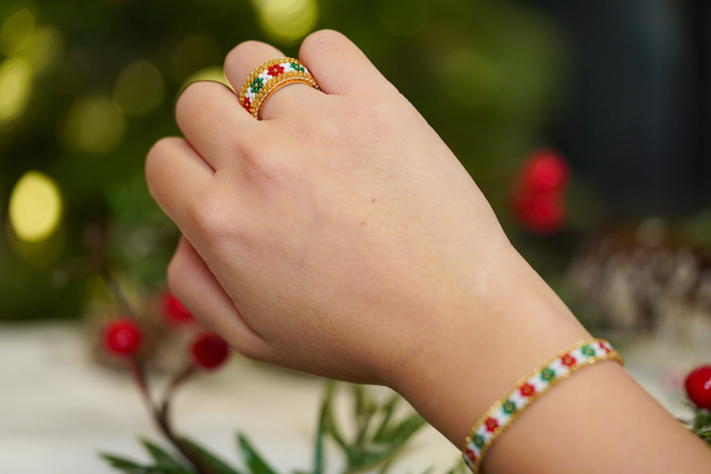 ❤️🎄NEW🎄❤️ Sound of Flowers Christmas Beaded Ring  ✨