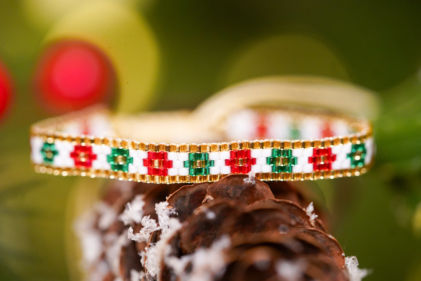 ❤️🎄NEW🎄❤️ Sound of Flowers Beaded Christmas Bracelet  ✨