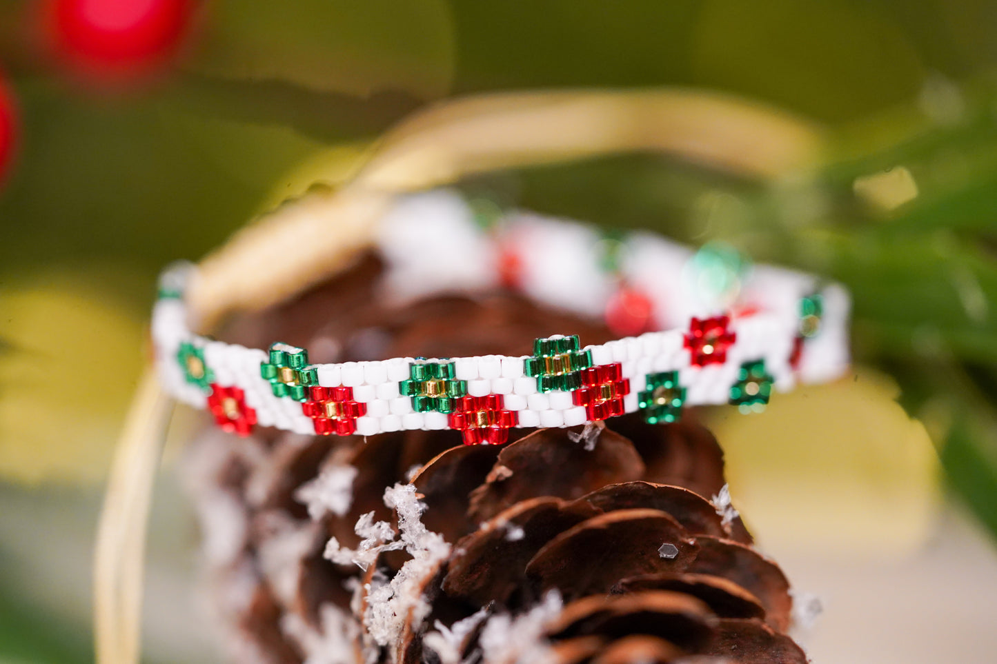 ❤️🎄NEW🎄❤️ Sound of Flowers Christmas Beaded Bracelet  ✨