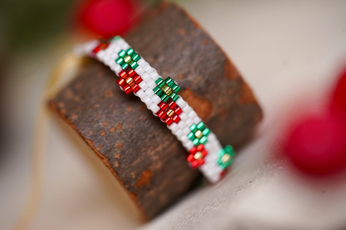 ❤️🎄NEW🎄❤️ Sound of Flowers Christmas Beaded Bracelet  ✨