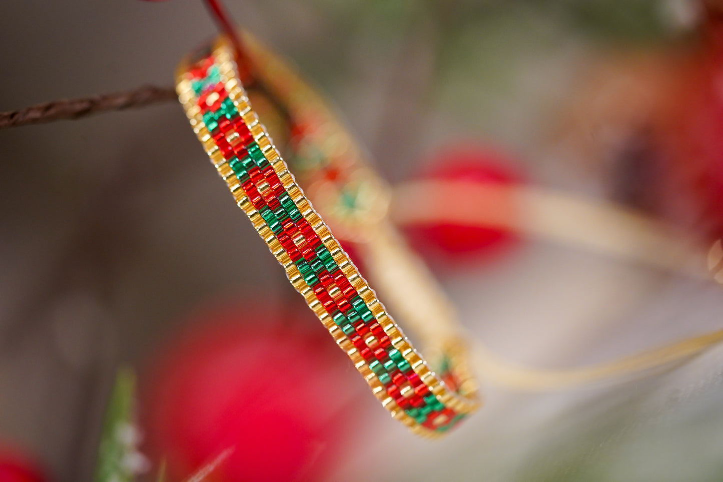 ❤️🎄NEW🎄❤️ Sound of Flowers Christmas Beaded Bracelet  ✨