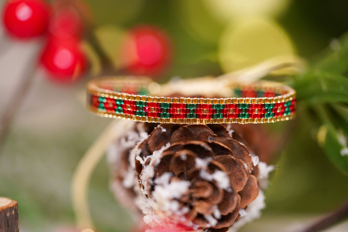 ❤️🎄NEW🎄❤️ Sound of Flowers Christmas Beaded Bracelet  ✨