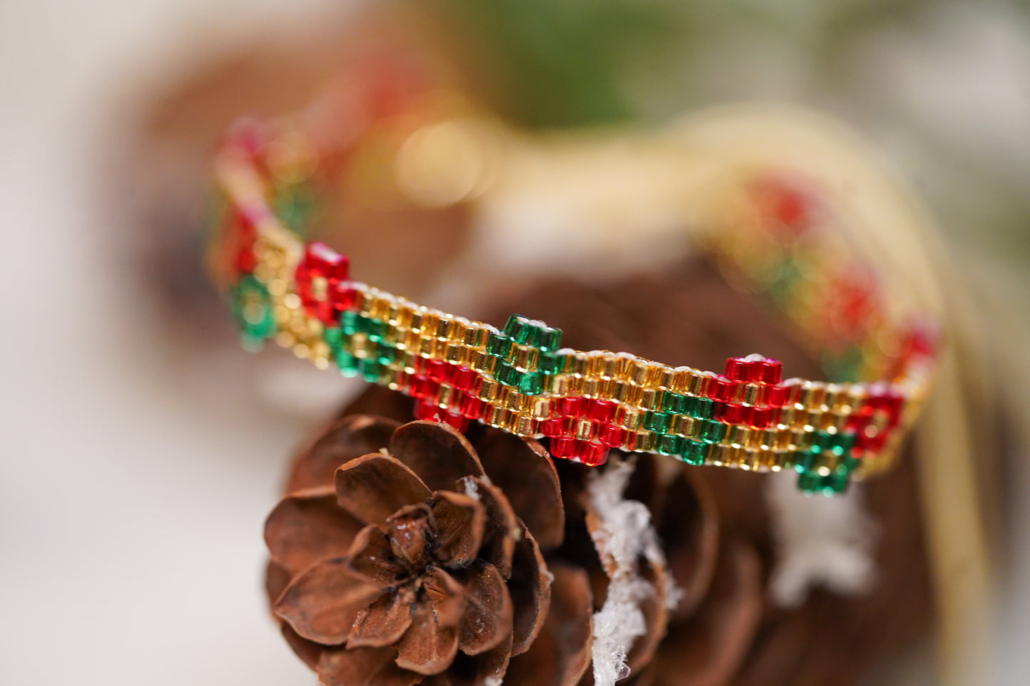 ❤️🎄NEW🎄❤️ Sound of Flowers Christmas Beaded Bracelet  ✨