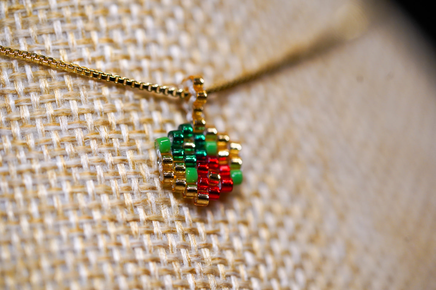 ❤️🎄NEW🎄❤️ Sound of Flowers Christmas Beaded Necklace ✨