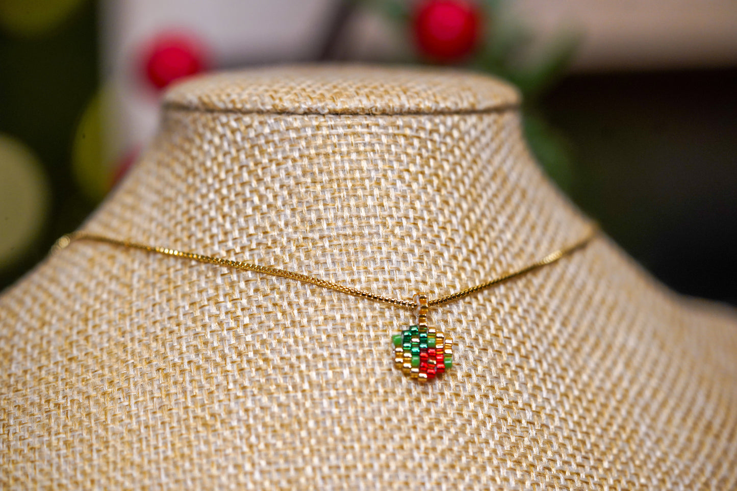 ❤️🎄NEW🎄❤️ Sound of Flowers Christmas Beaded Necklace ✨