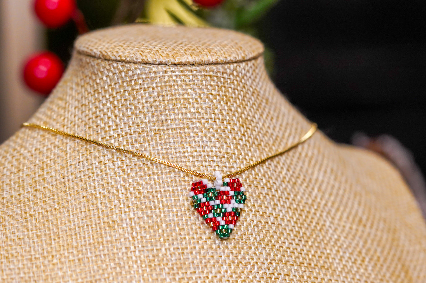 ❤️🎄NEW🎄❤️ Sound of Flowers Christmas Beaded Necklace ✨