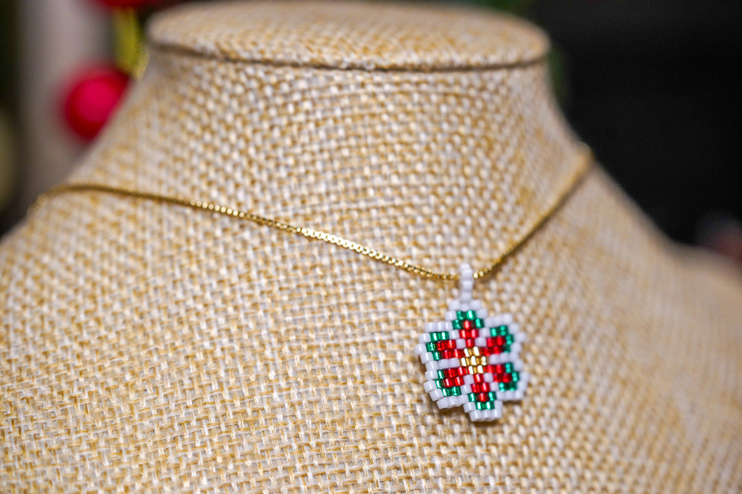 ❤️🎄NEW🎄❤️ Sound of Flowers Christmas Beaded Necklace ✨