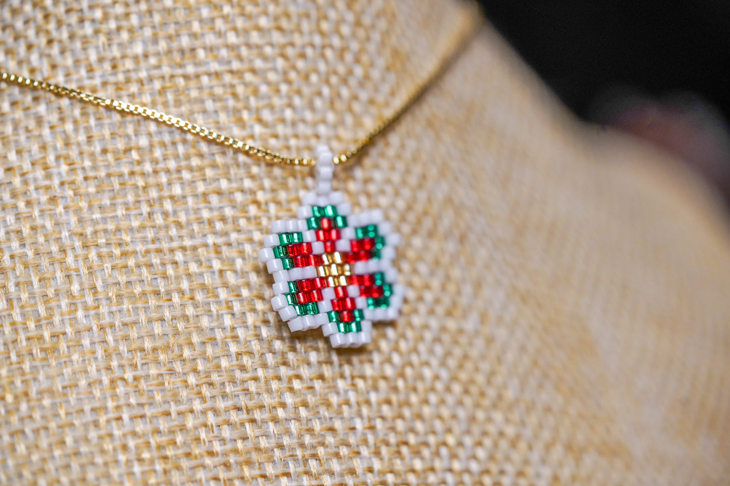 ❤️🎄NEW🎄❤️ Sound of Flowers Christmas Beaded Necklace ✨
