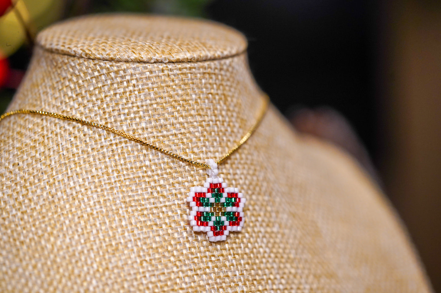 ❤️🎄NEW🎄❤️ Sound of Flowers Christmas Beaded Necklace ✨