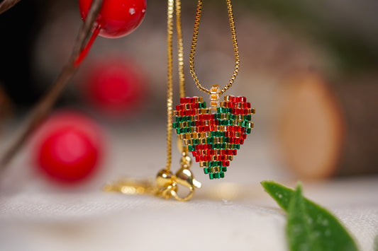 ❤️🎄NEW🎄❤️ Sound of Flowers Christmas Beaded Necklace ✨