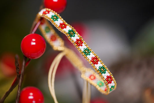 ❤️🎄NEW🎄❤️ Sound of Flowers Beaded Christmas Bracelet  ✨