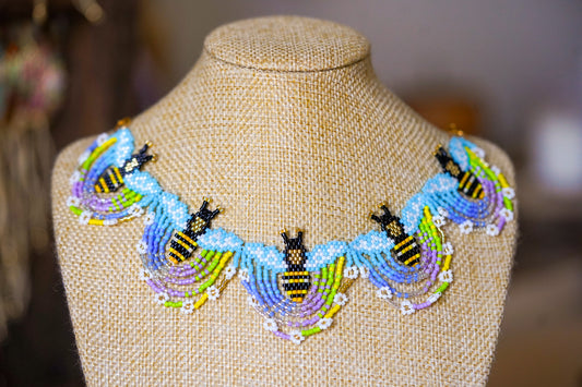 💛✨ NEW✨🐝 HIVES OF THE EARTH ✨ SET — Dancing Bee(ad)s Necklace