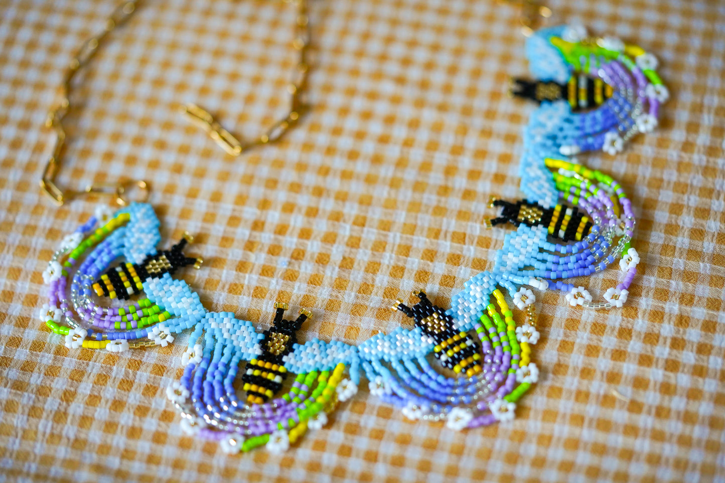 💛✨ NEW✨🐝 HIVES OF THE EARTH ✨ Dancing Bee(ad)s Necklace