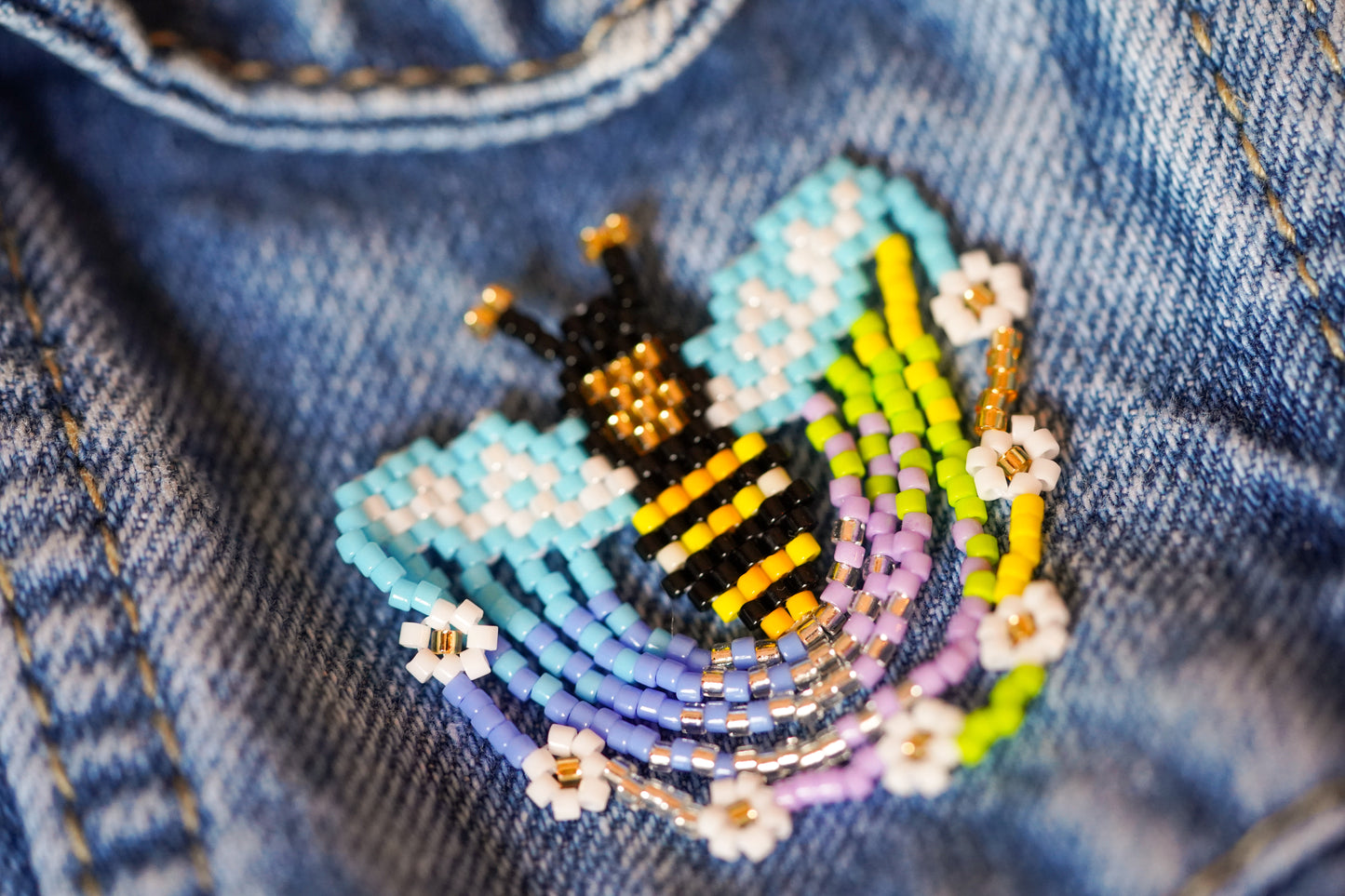 💛✨ NEW✨🐝 HIVES OF THE EARTH ✨  Dancing Bee(ad)s Pin