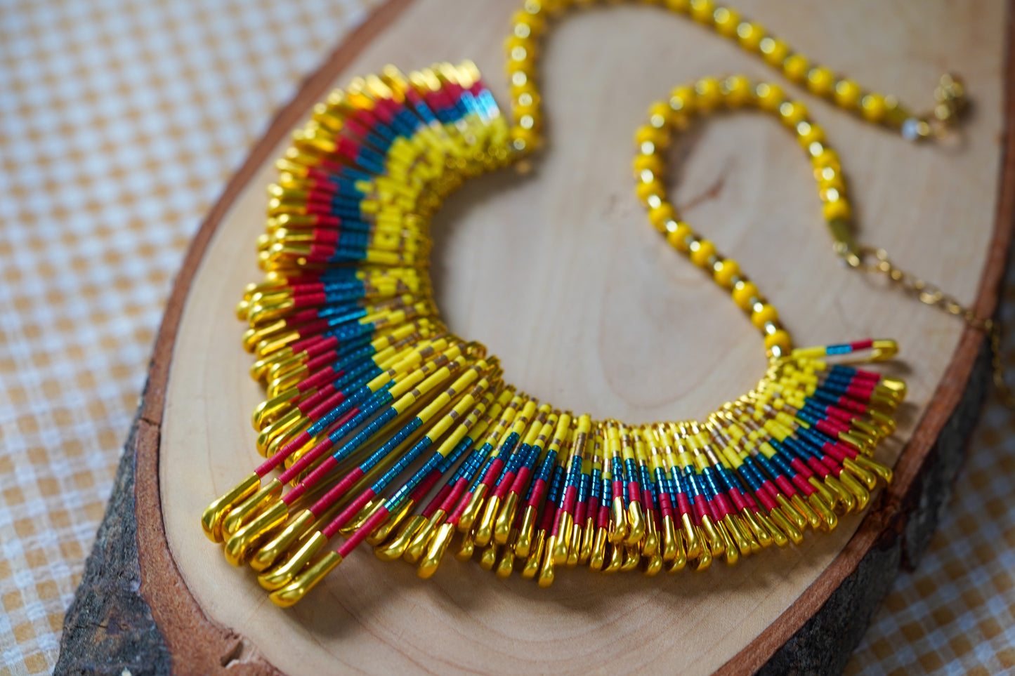NEW 💛💙♥️⚽ Colombia Condor Spirit Beaded Necklace 🇨🇴✨