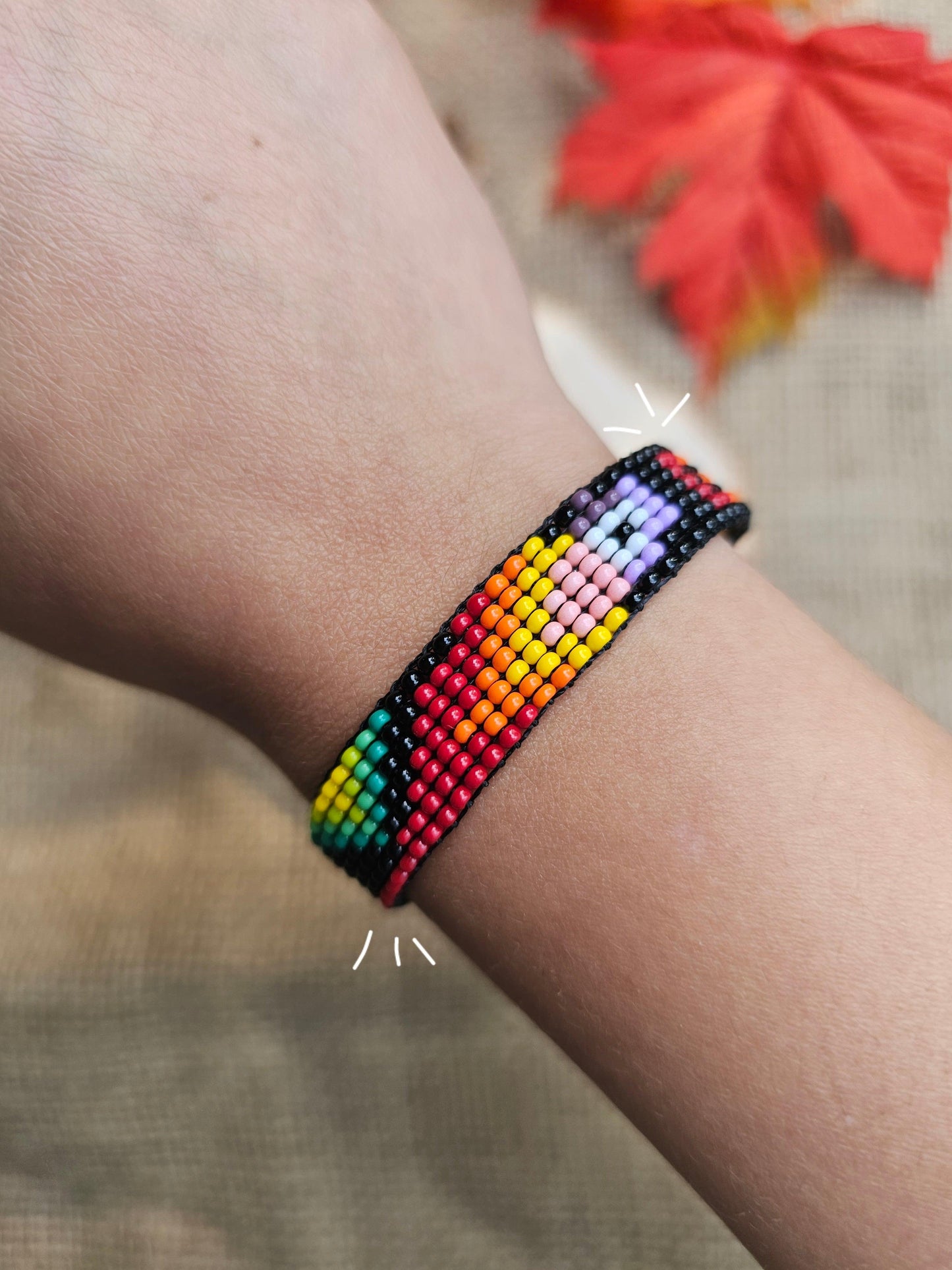 🍁✨🦜Multicolor Macaw Bracelet 🦜✨ - Awaska