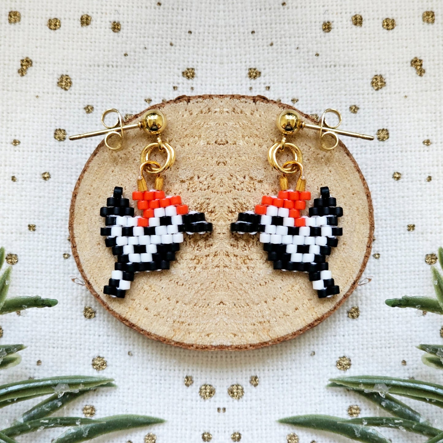 🌟NEW🌟 Mini Woodpeckers beaded earrings