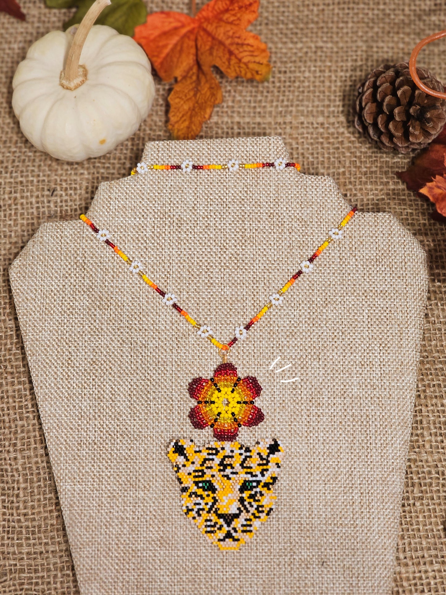 ✨🍁NEW🍁✨Autumn Jaguar Beaded Necklace 🐆✨